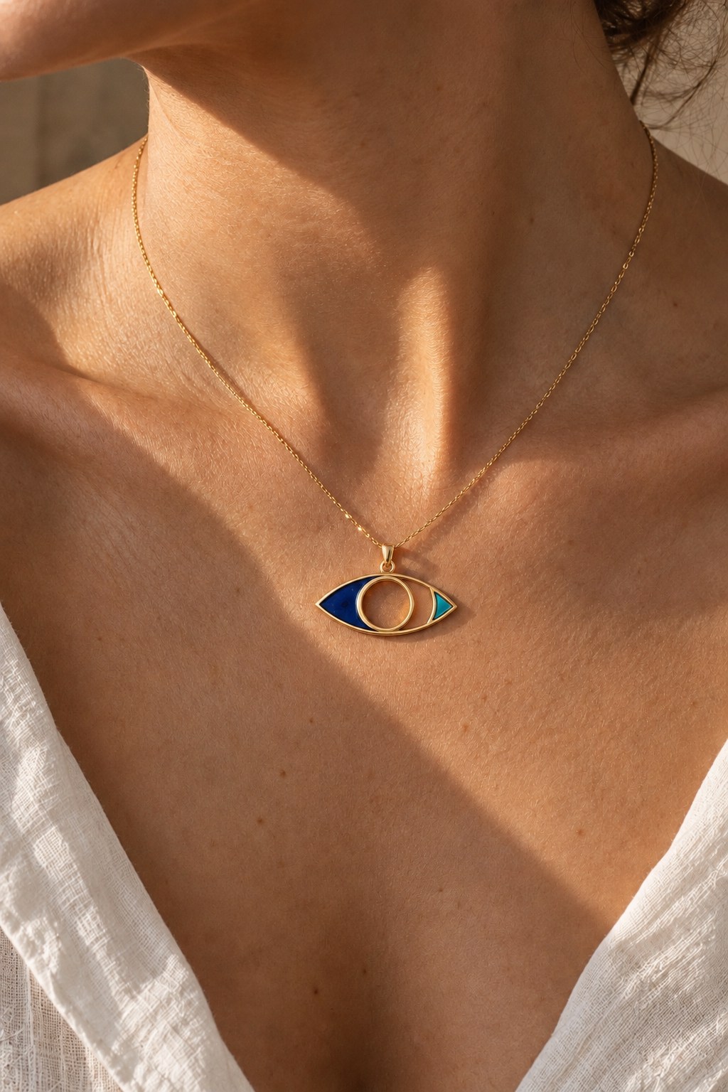The Eye, worn in sunlight.